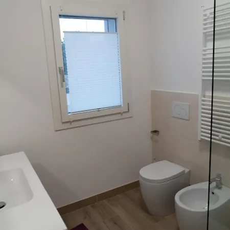 Via Vecchia 66 * Padova