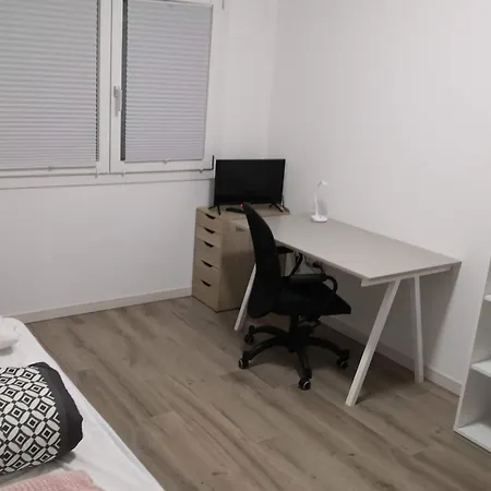 Via Vecchia 66 Alloggio in famiglia *